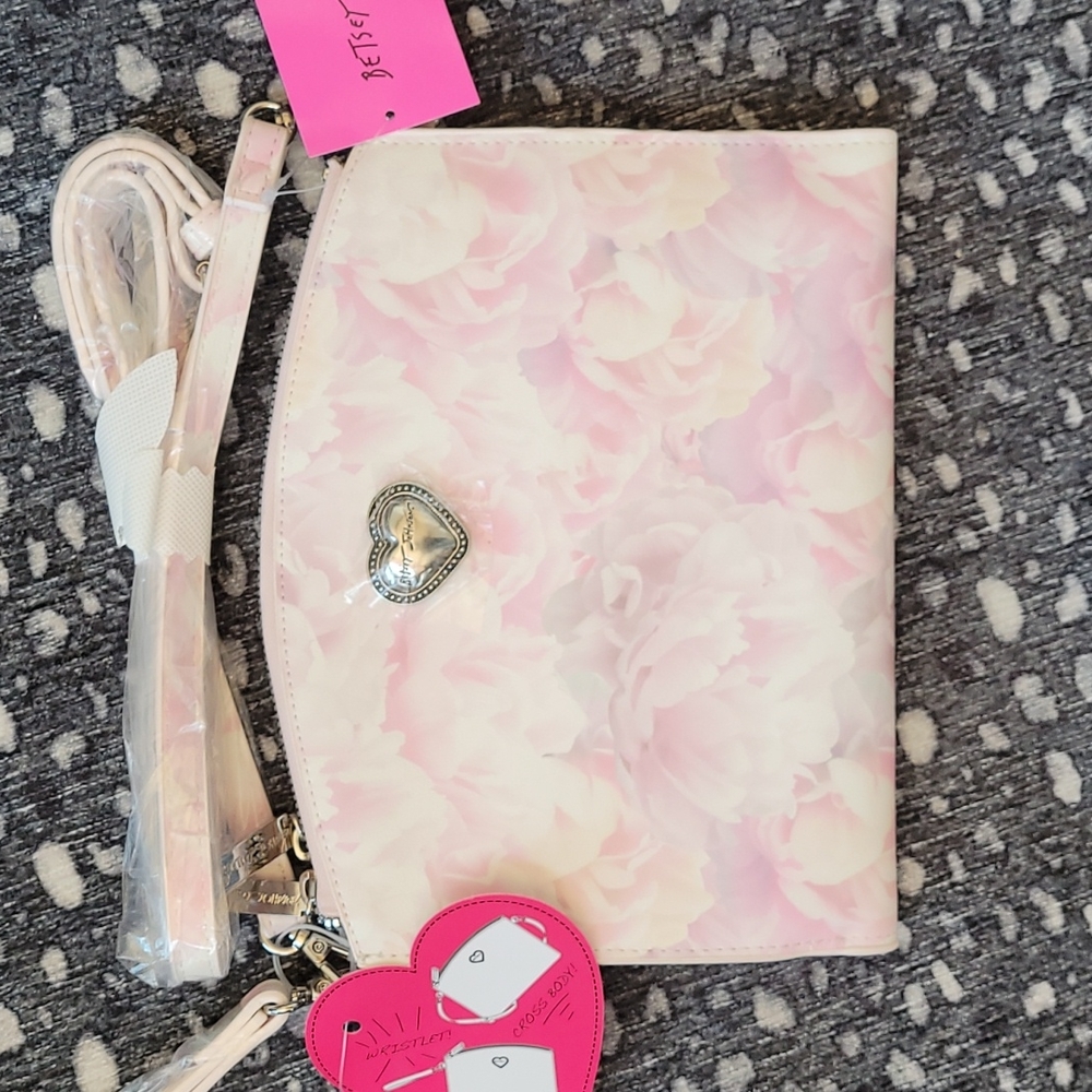 Quinn Bifold Floral CrossbodyBETSEY JOHNSON